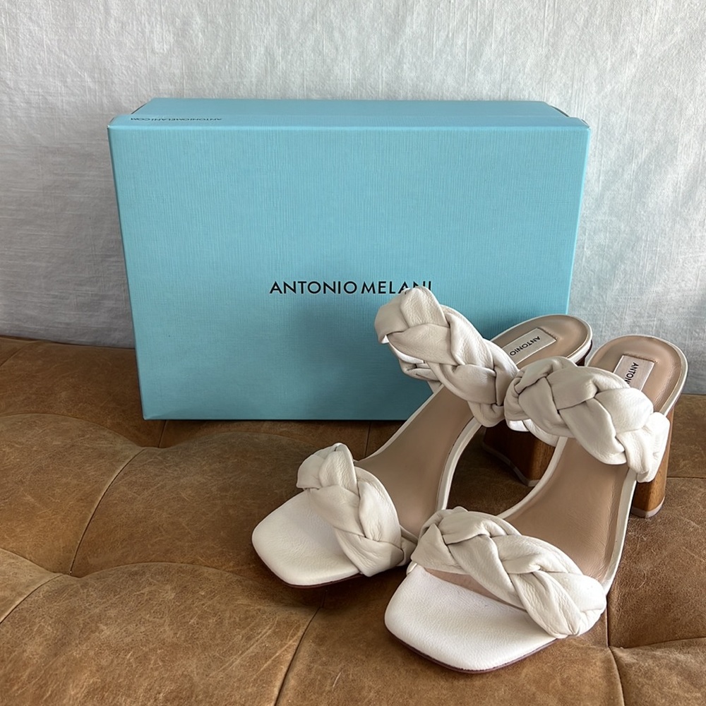 BRAND NEW never worn Antonio Melani Bannon Heel size 10